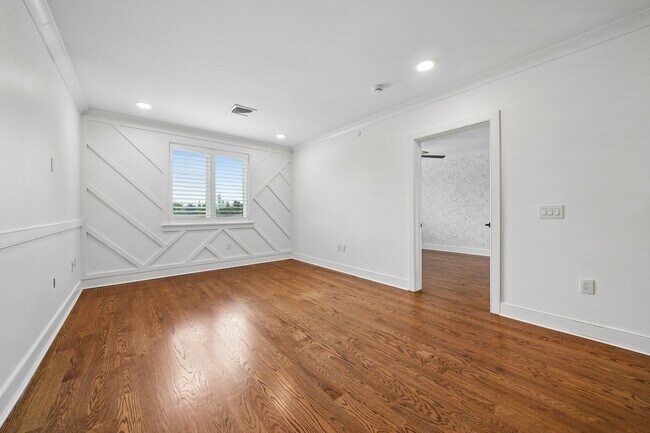 Building Photo - 139 Sherman Pl