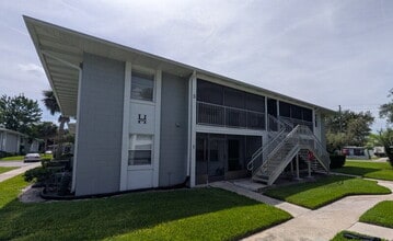 Building Photo - 700 E Airport Blvd