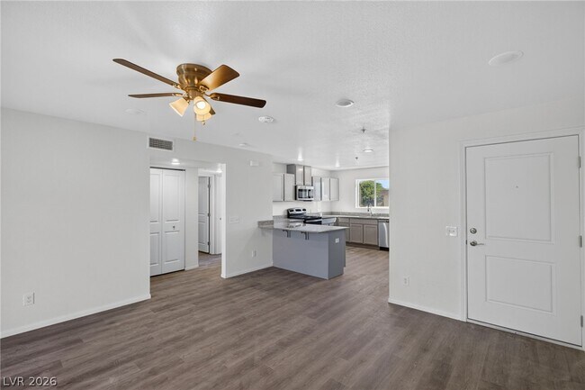Building Photo - 2313 Seco Adobe Cir