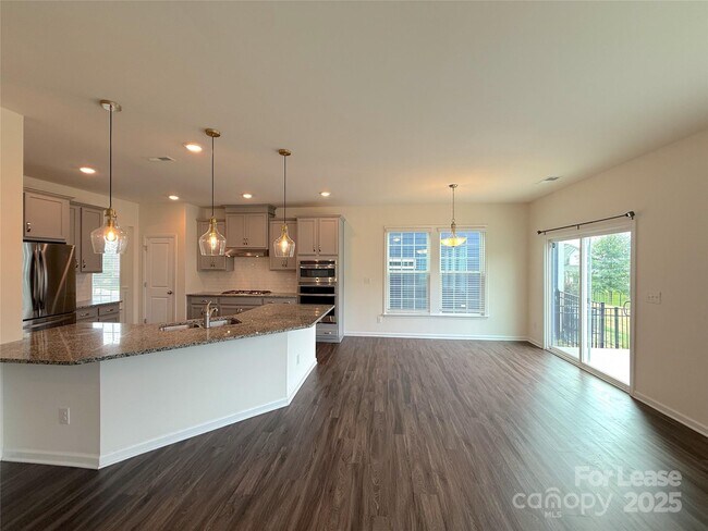 Building Photo - 14929 Baldridge Dr
