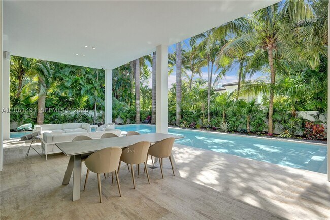 Building Photo - 240 Ocean