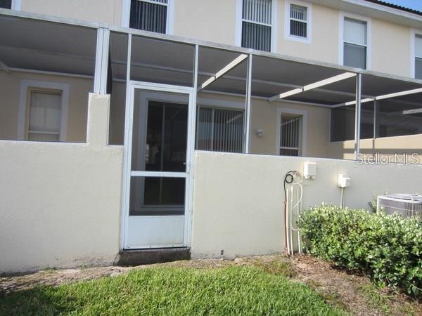 Building Photo - 1205 S Beach Cir