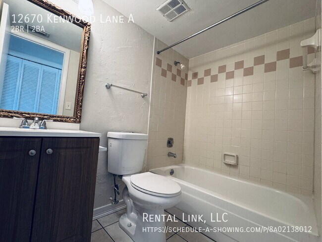 Building Photo - 12670 Kenwood Ln