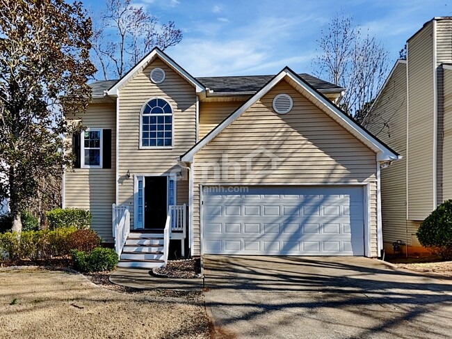 Building Photo - 2202 Serenity Dr NW