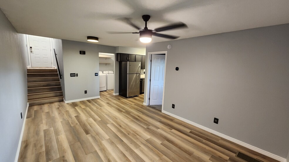 Building Photo - 2605 N Pinon Ridge Dr