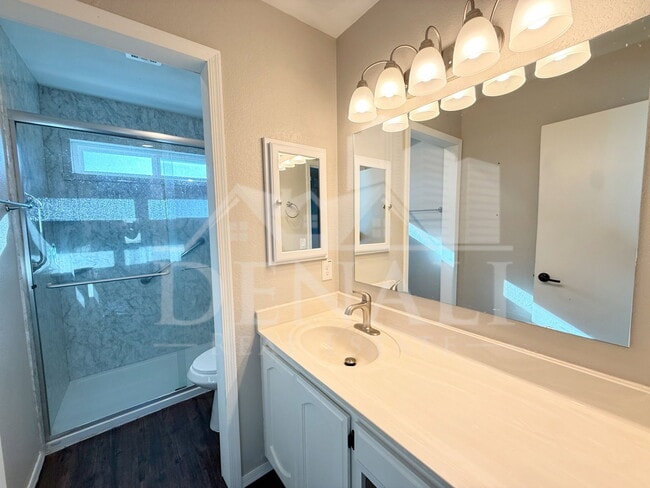 Building Photo - 1114 S Surfside Dr