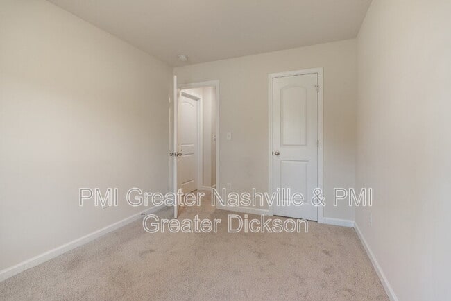 Building Photo - 305 Masters Way