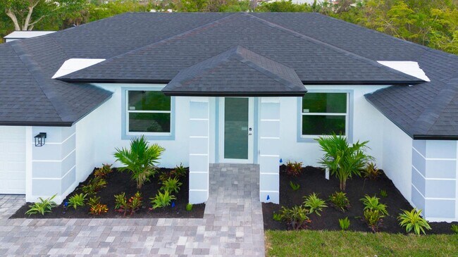 Primary Photo - 10235 Stonecrop Ave