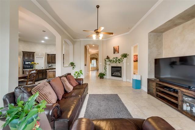 Building Photo - 906 Hebron Dr