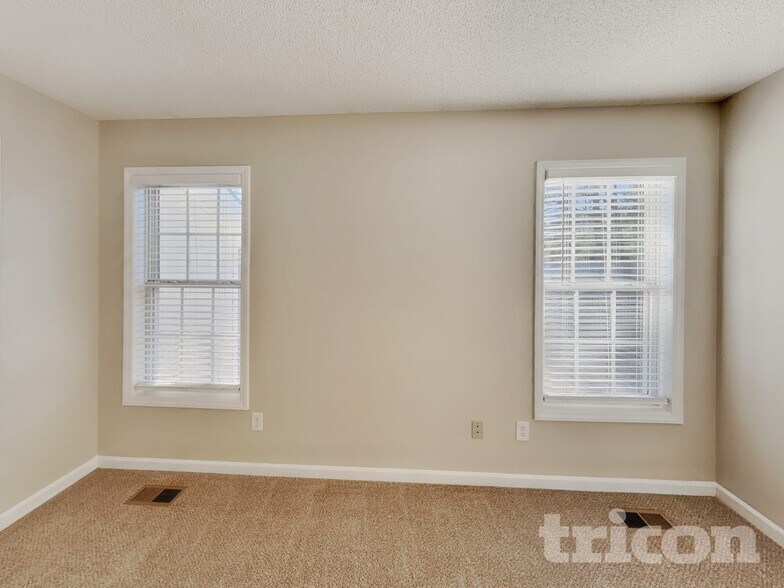 Building Photo - 1117 Woodbriar St