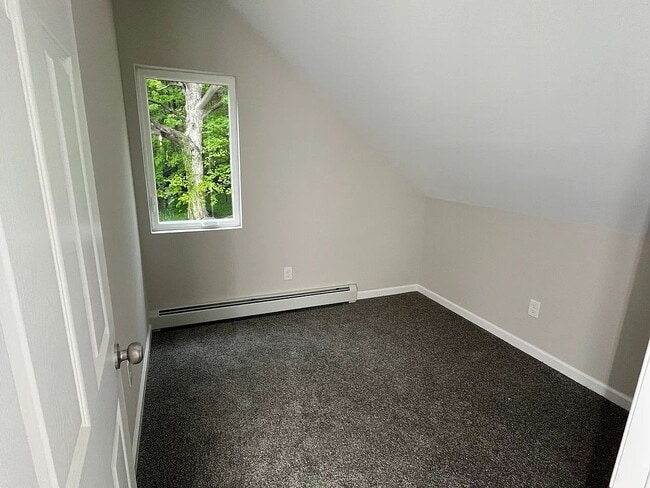 Building Photo - Move in to this singe family fully renovated home featuring 3 bedrooms 2 full baths located direc...