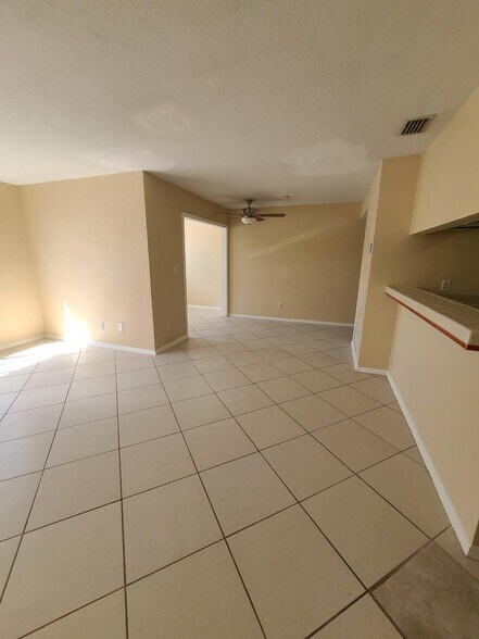 Primary Photo - 2305 N Congress Ave