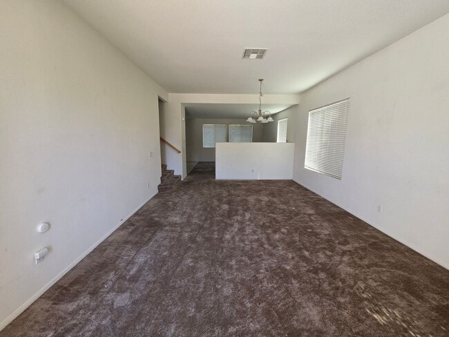 Building Photo - Five Bedrooms Three Baths in Murrieta