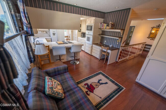 Building Photo - 5042 Llano Dr