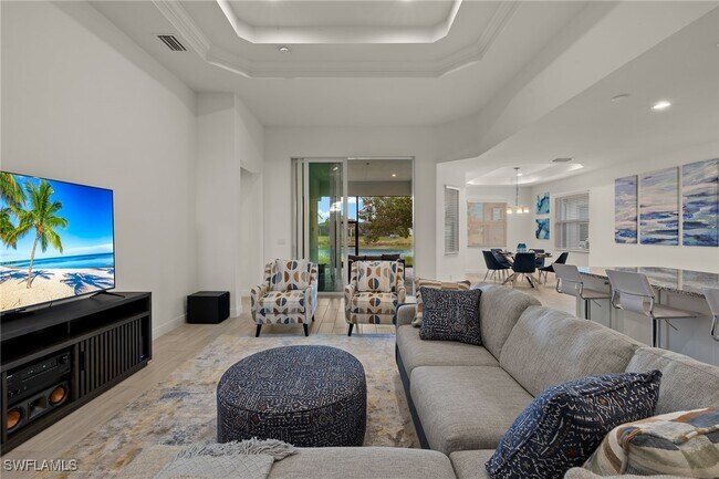 Building Photo - 8880 Redonda Dr