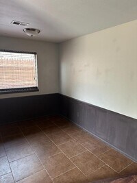 Building Photo - 616 N Elkhart Ave