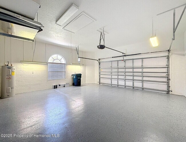 Building Photo - 9237 Penelope Dr