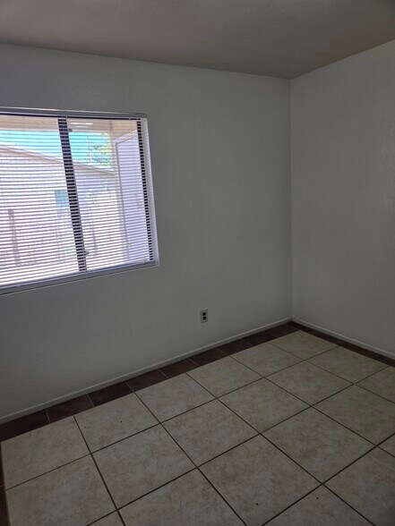 Building Photo - 5076 Inspiration Ln