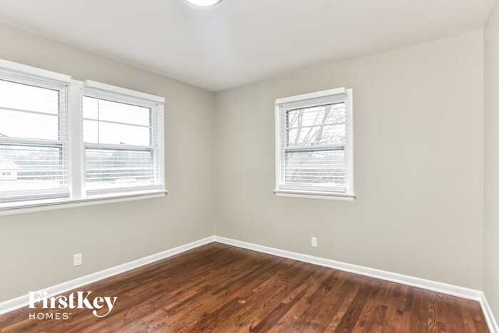 Building Photo - 441 Northern Rd