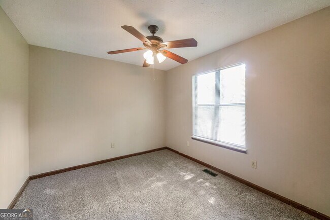 Building Photo - 4690 Balley Shannon Dr