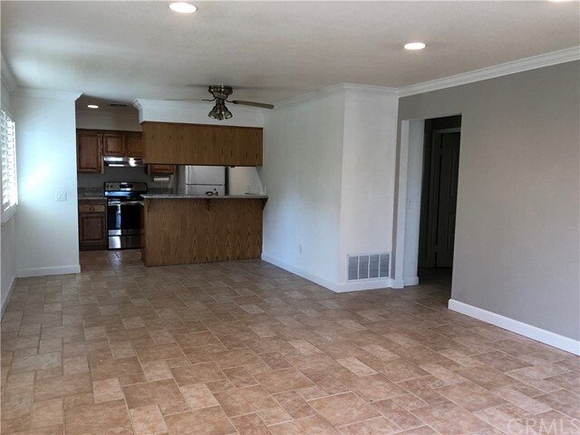 Building Photo - 16392 Calle Castor Cir