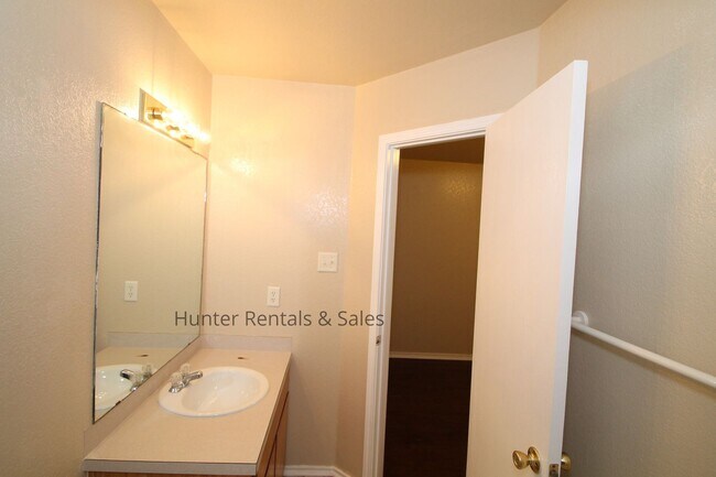 Building Photo - 4203 Alan Kent Dr