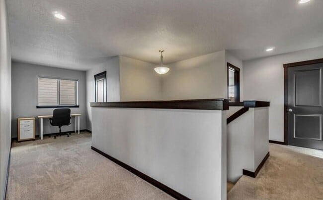 Building Photo - SINGLE FAMILY HOME IN THE FOX TAIL SUBDIVISION (APP#148)