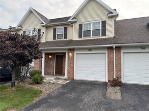 Building Photo - 768 Royal Sunset Dr