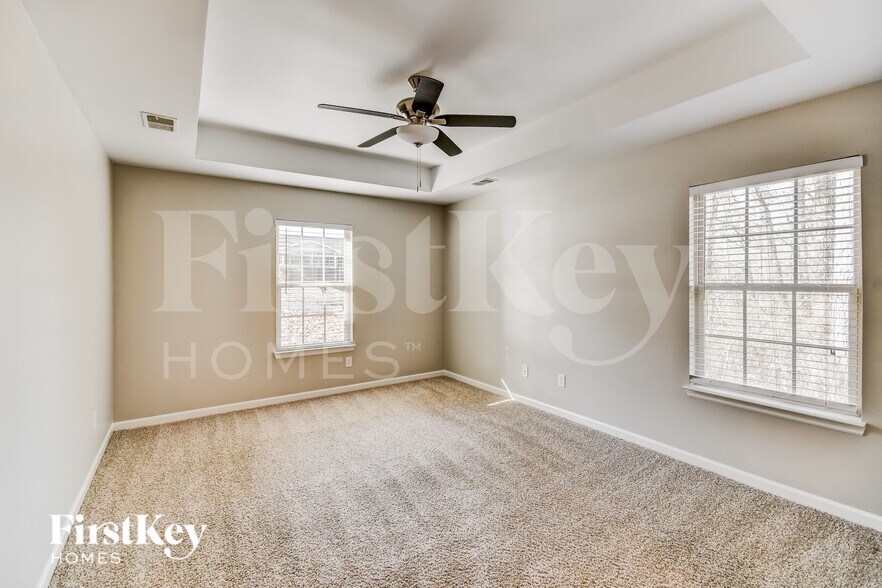 Building Photo - 290 Mill Rd