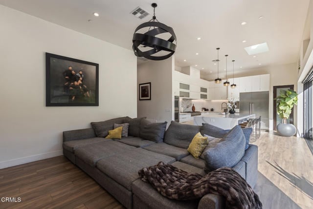 Building Photo - 620 Houseman St