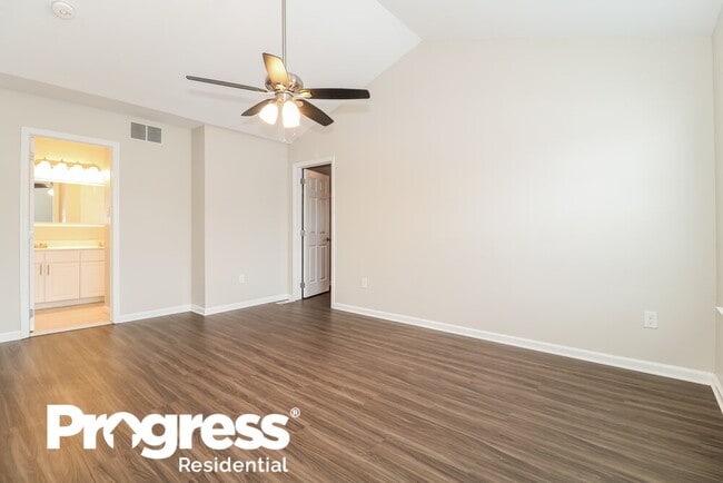 Building Photo - 733 Sage Hill Dr