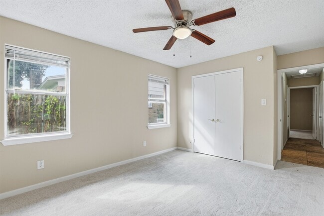 Building Photo - 3918 Wintergreen Dr