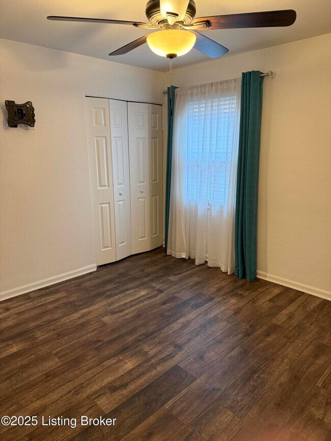 Building Photo - 3503 Dorset Rd