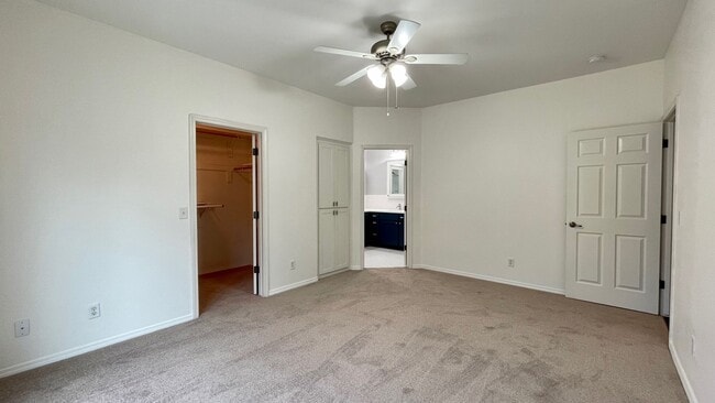 Building Photo - Single Level 4-Bedroom with 3-Car Garage in Berry Gardens