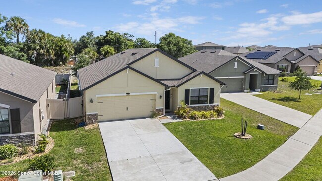 Building Photo - 548 Coyote Dr