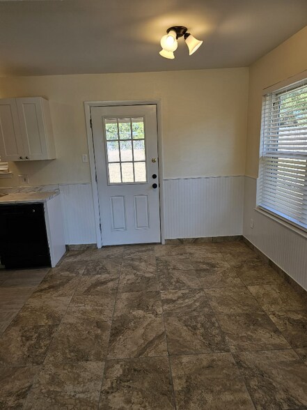 Building Photo - 3112 Chisholm Trail