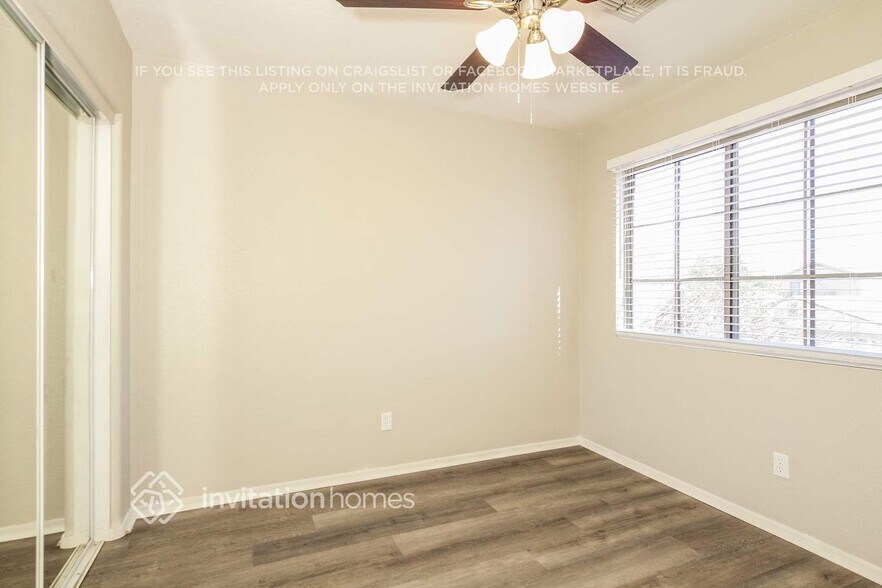 Building Photo - 810 E Nardini St