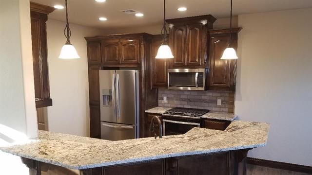 Building Photo - 13070 NE Clearwater Cir