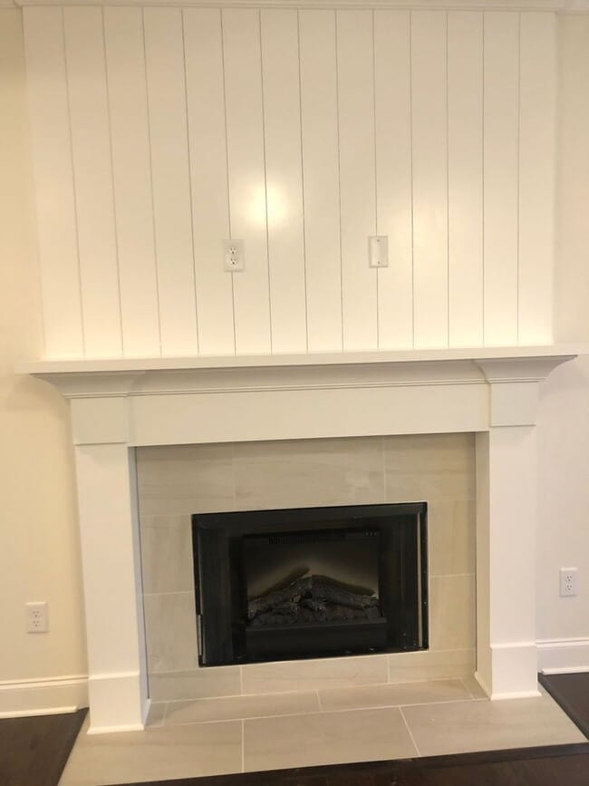 Building Photo - 3 Bedrooms + 2.5 Bath Renatal in East Brainerd