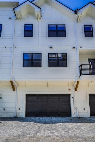 Building Photo - 1801 N Morgan St
