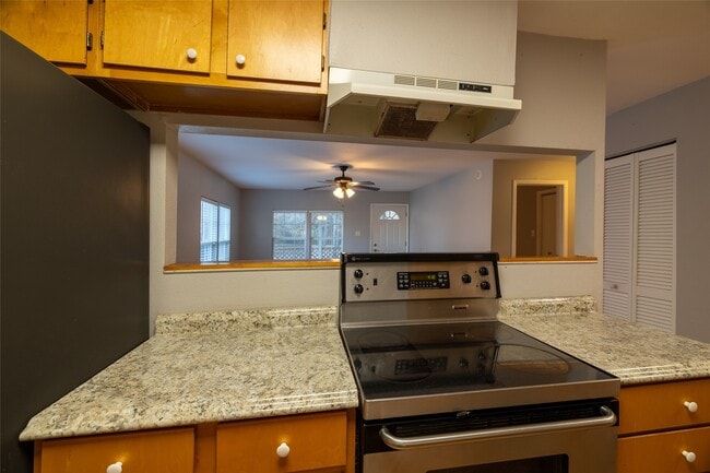 Building Photo - 2405 County Rd 2235