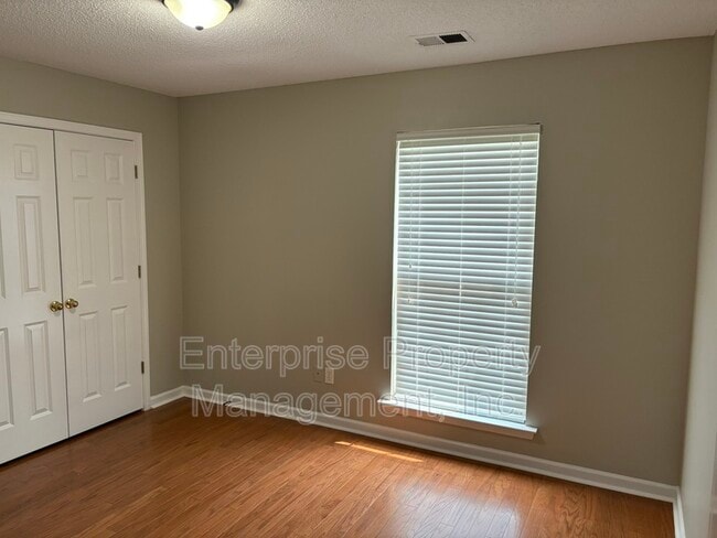 Building Photo - 11556 Milton Meadows Dr