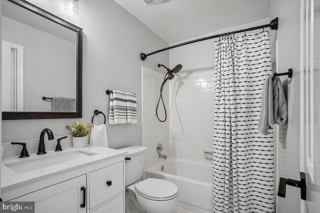 Building Photo - 10108 Ebenshire Ct