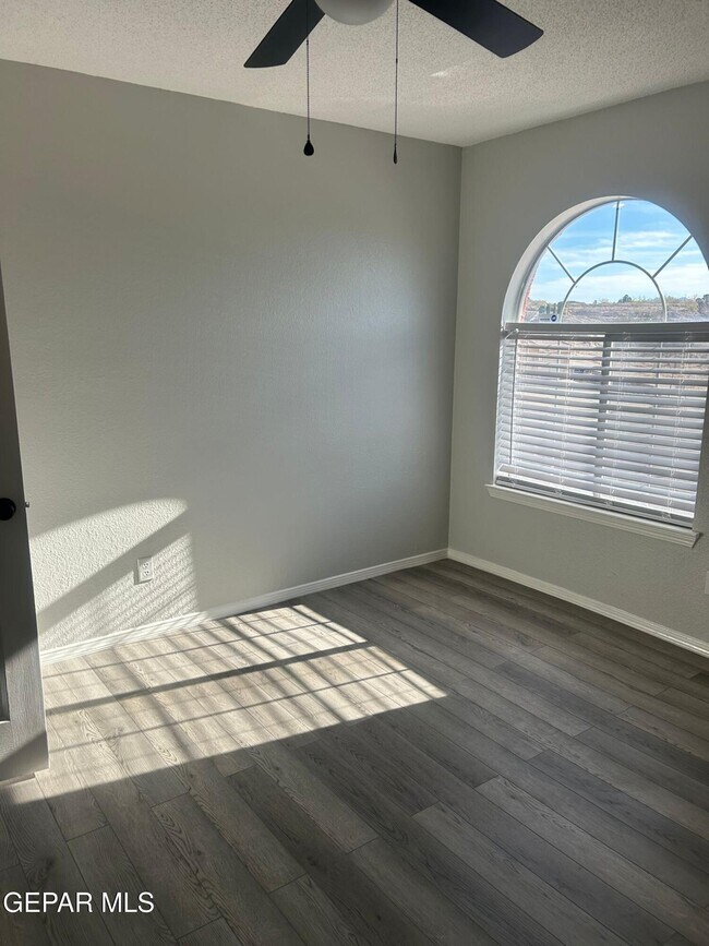 Building Photo - 7401 Le Conte Dr