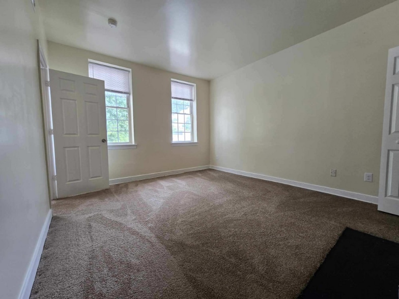 Building Photo - 302 E Wythe St