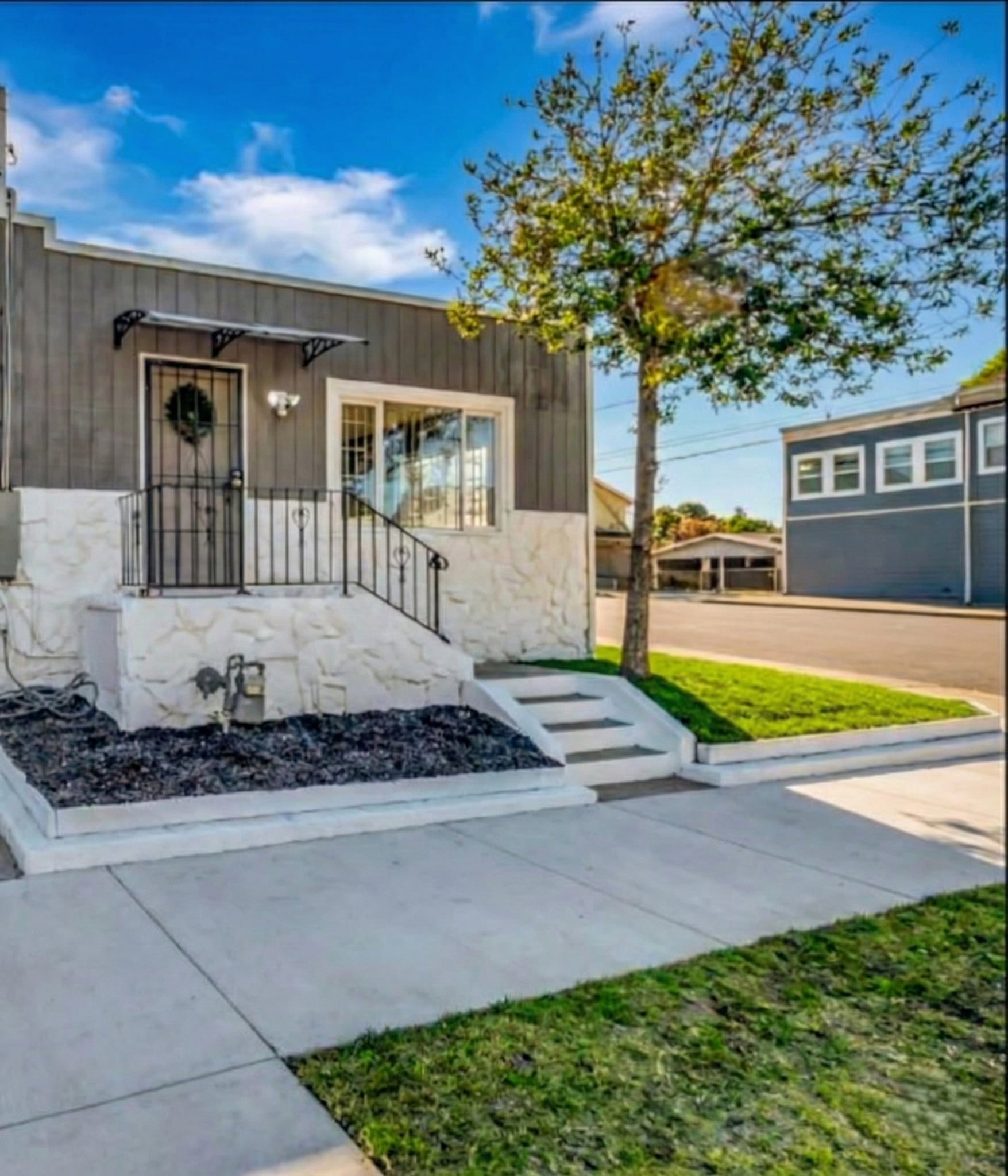 Building Photo - 8401 Plymouth St