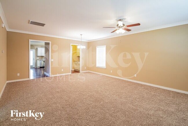 Building Photo - 4952 Ballantine Dr