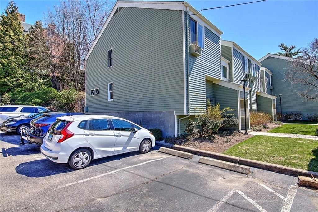 Building Photo - 274 S Main St