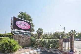 Building Photo - 7685 Northcross Dr