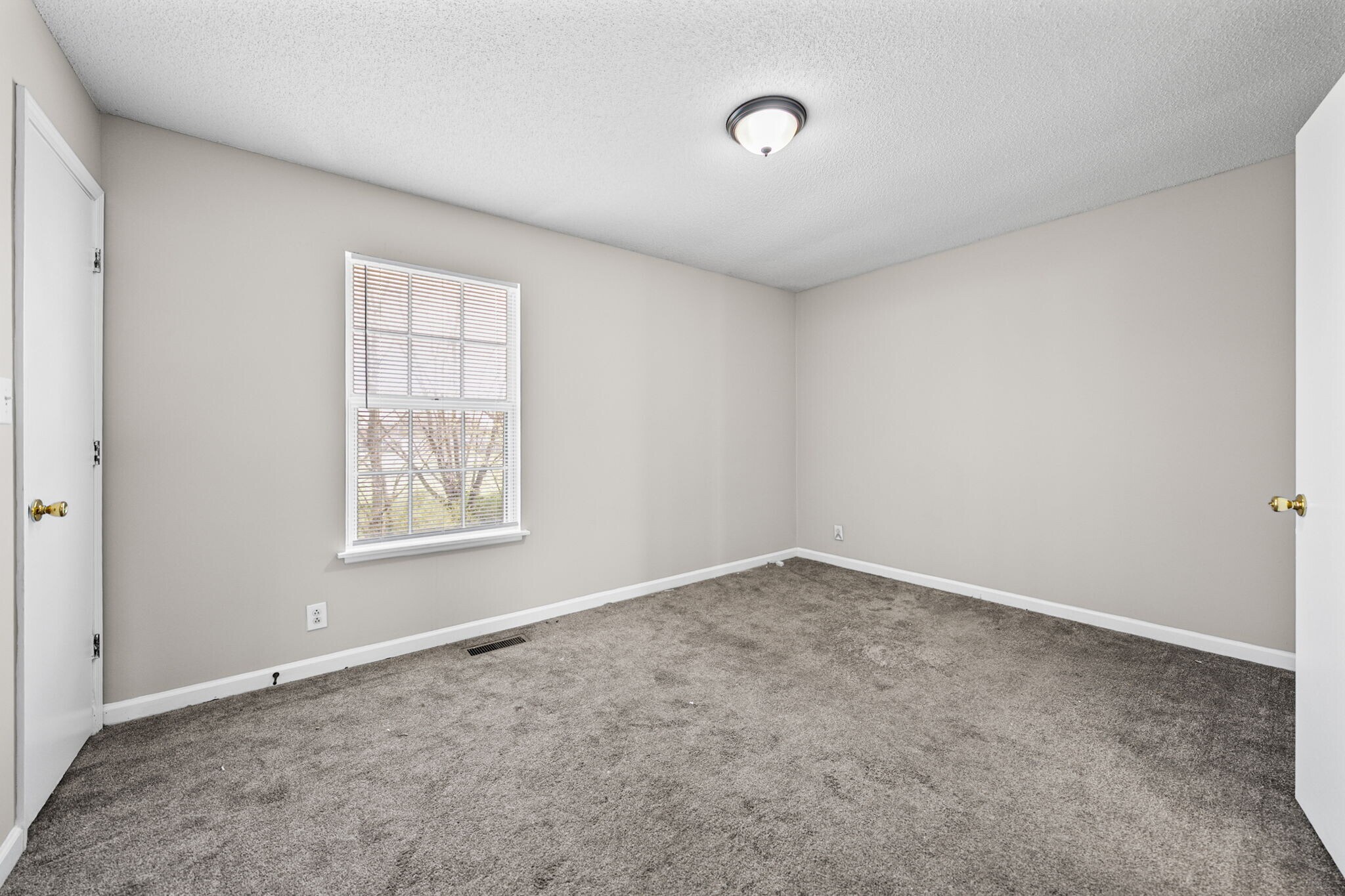Building Photo - 280 Timber Court Dr